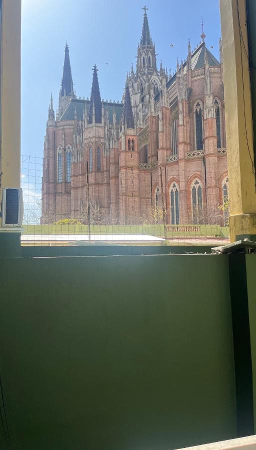 Departamento Temporal Catedral Con Cochera A 100 Metros Para Autos Chicos - Medianos La Plata Buitenkant foto